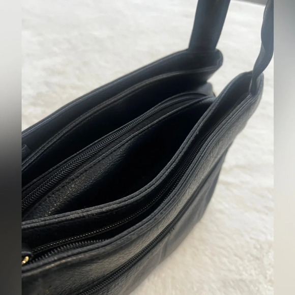 Stone Mountain Blk Leather Triple Zippered Compartments shoulder hobo - Picture 7 of 16